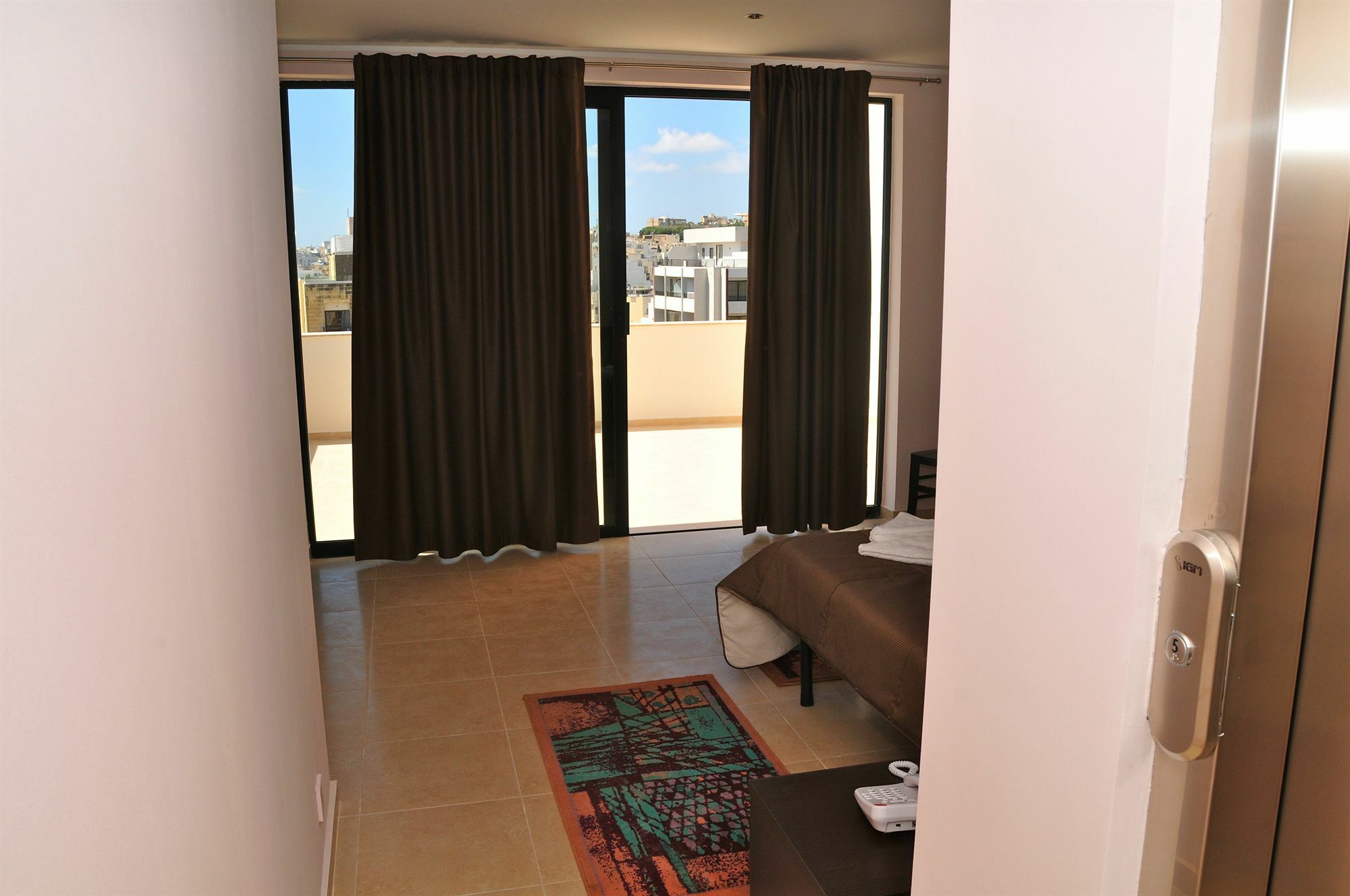 Sogdiana Guest House Saint Julian's Ngoại thất bức ảnh